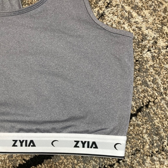💙Zyia Active Grey Racerback Sports Bra - Picture 3 of 7